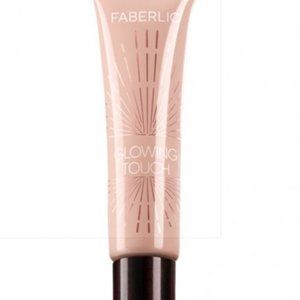 Faberlic Glowing Touch Concealer Ivory
